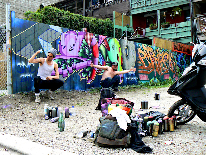 P1020602graffitics.jpg