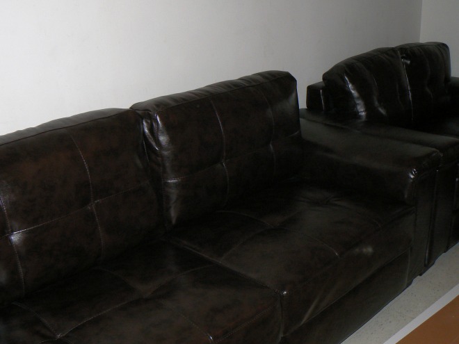 120616 sofaes.jpg